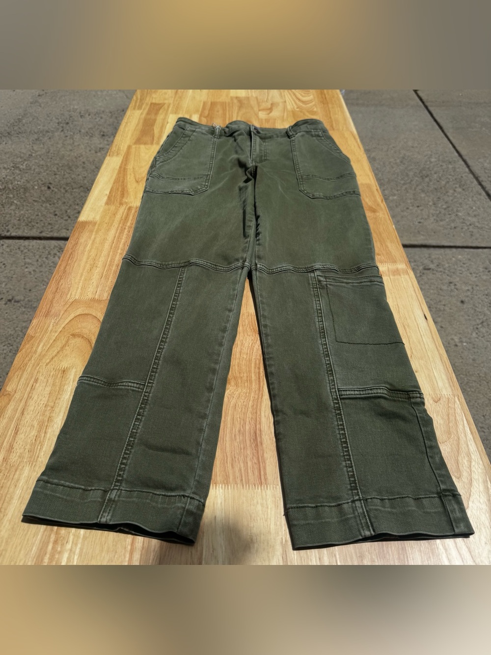Kut from the Kloth Elizebeth high rose jeans. - Picture 4 of 9